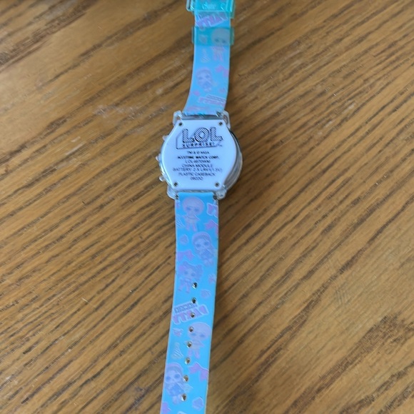 LOL Surprise Sign Flashing LCD Wrist Watch - Picture 2 of 2